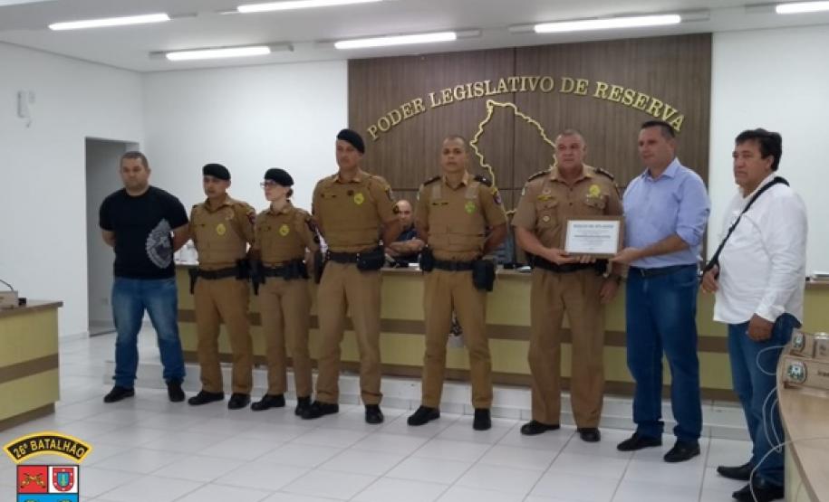 Câmara Municipal de Reserva homenageia policiais militares por desempenho de suas atividades na cidade