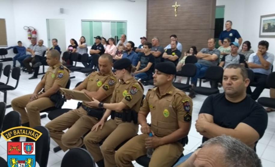 Câmara Municipal de Reserva homenageia policiais militares por desempenho de suas atividades na cidade