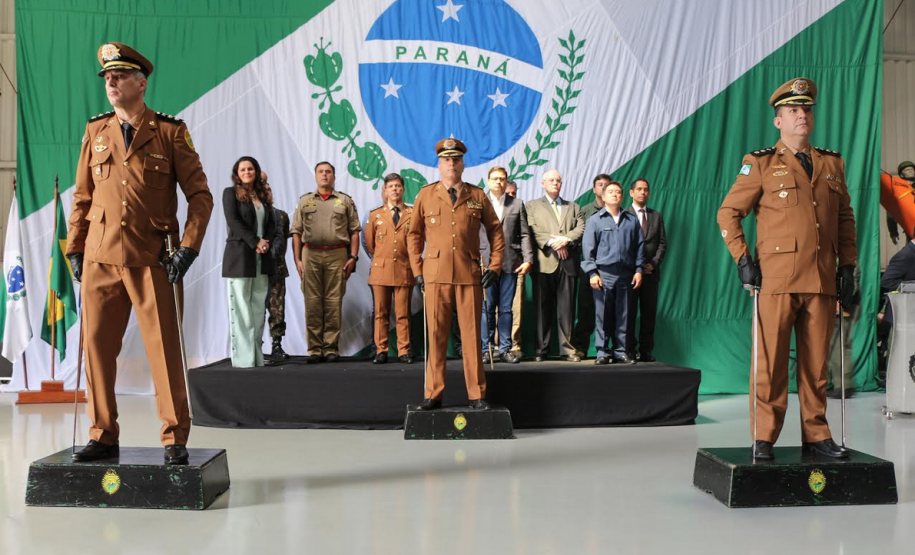 BPMOA recebe novo comandante em solenidade conduzida no aeroporto Bacacheri, em Curitiba