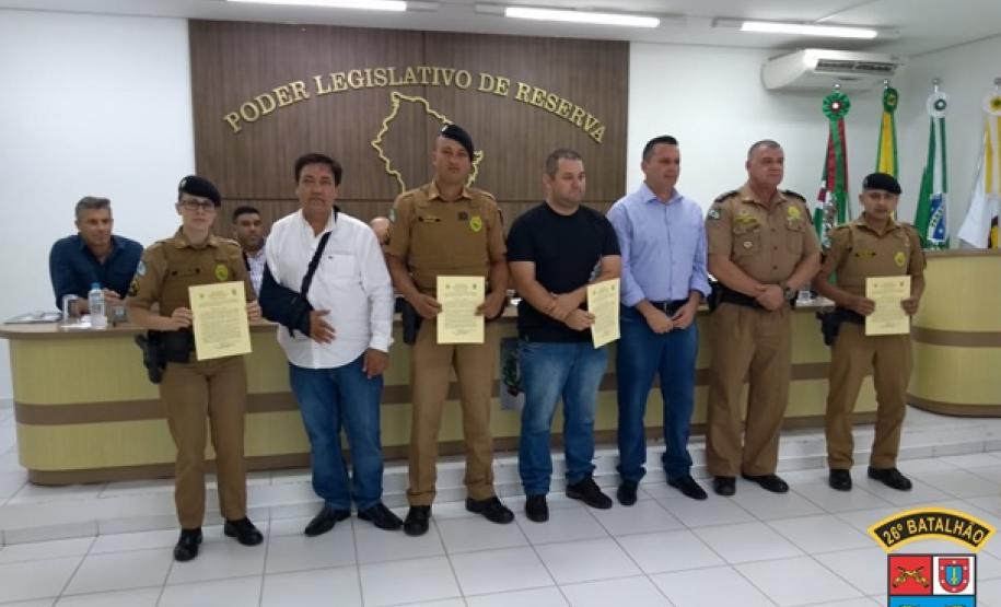 Câmara Municipal de Reserva homenageia policiais militares por desempenho de suas atividades na cidade