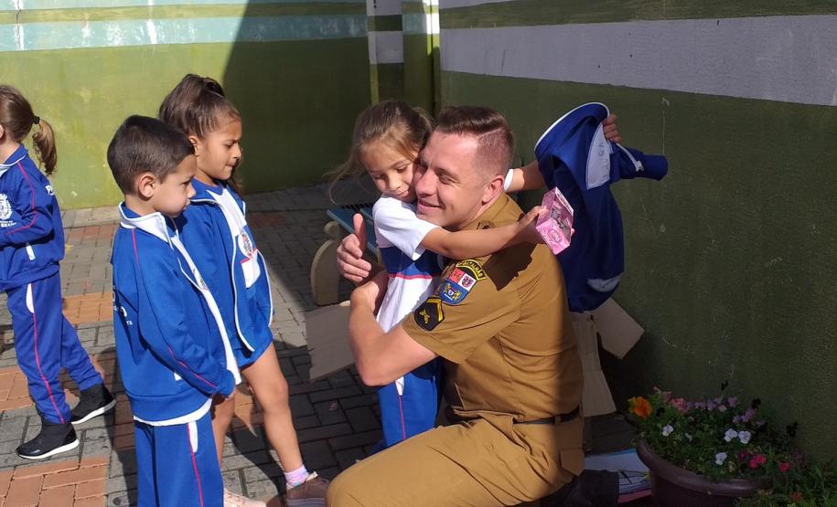 Batalhão da PM entrega 6,5 mil brinquedos no Sudoeste do estado