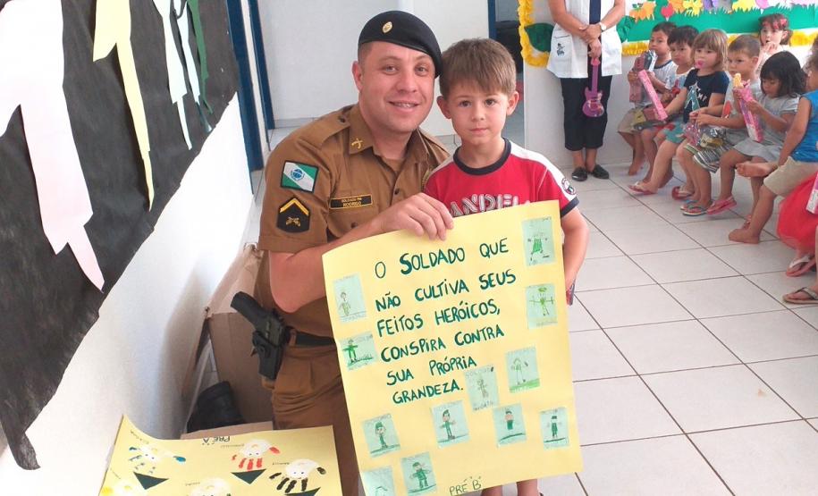 Batalhão da PM entrega 6,5 mil brinquedos no Sudoeste do estado