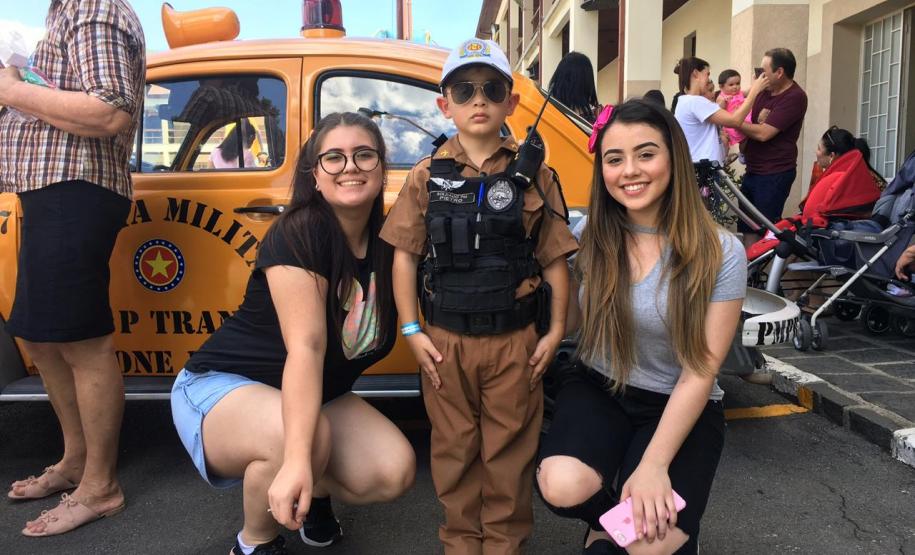 Dia das Crianças da PM no Quartel do Comando-Geral leva alegria, brincadeiras e brindes para 700 crianças