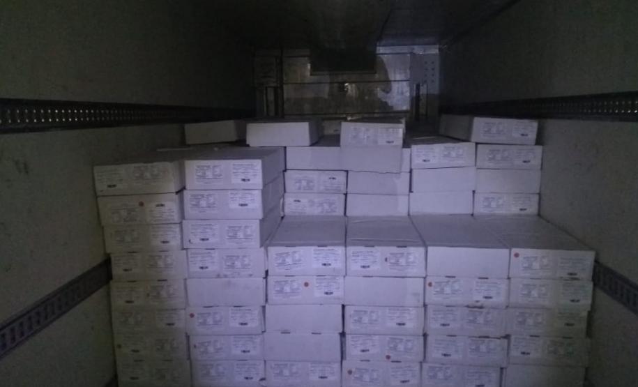 Trio é preso e carga de salmão é recuperada pelo BPRv e pela PM de Santa Catarina em Guaratuba