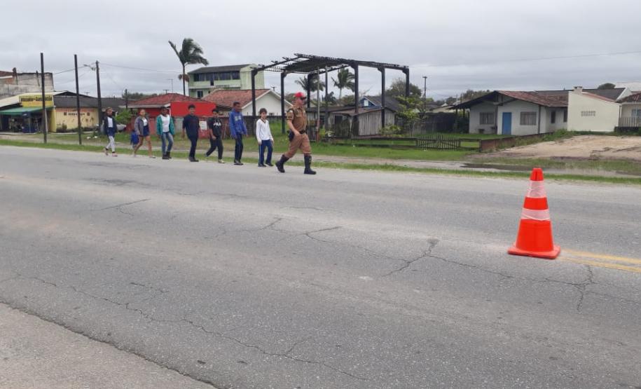 BPRv participa do projeto Escolas Lindeiras no Litoraldo estado