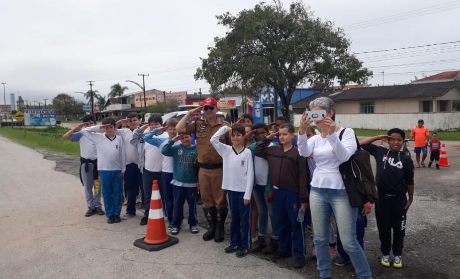 BPRv participa do projeto Escolas Lindeiras no Litoraldo estado