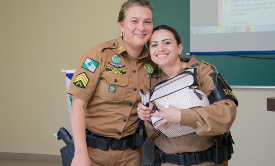 Palestra de conscientização ao câncer de mama é realizado na sede do 17° Batalhão em São José dos Pinhais (RMC)