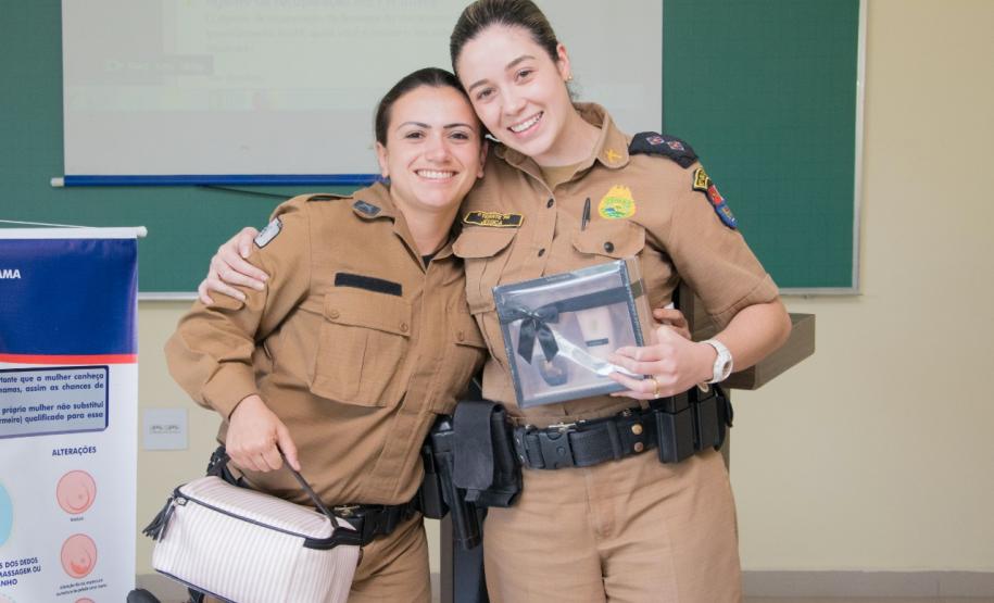Palestra de conscientização ao câncer de mama é realizado na sede do 17° Batalhão em São José dos Pinhais (RMC)