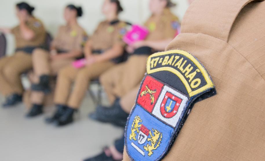 Palestra de conscientização ao câncer de mama é realizado na sede do 17° Batalhão em São José dos Pinhais (RMC)