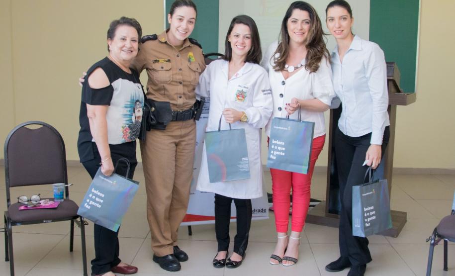 Palestra de conscientização ao câncer de mama é realizado na sede do 17° Batalhão em São José dos Pinhais (RMC)