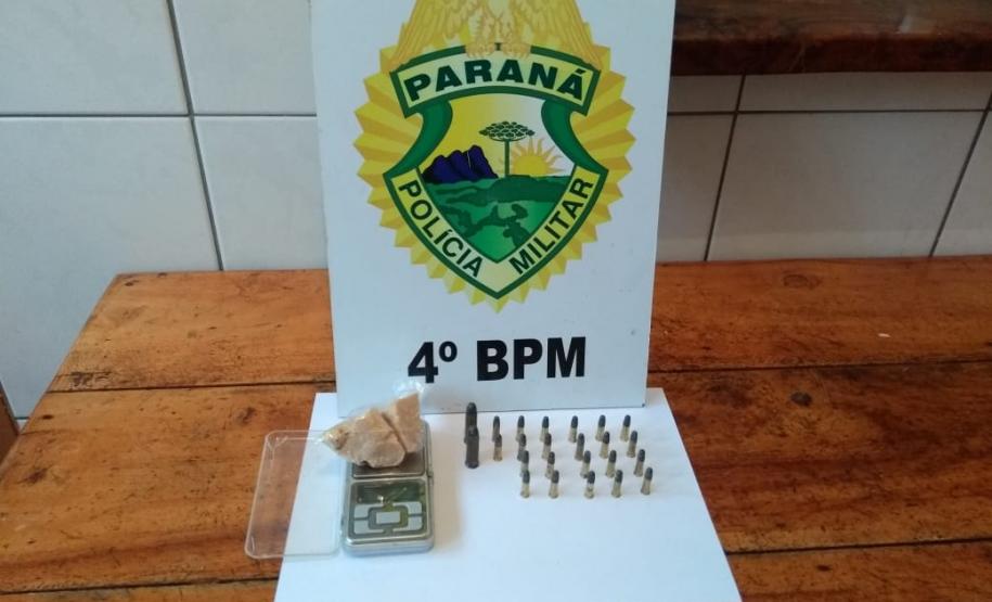 Homem tenta fugir de abordagem da PM após denúncia, mas acaba entregando outros dois companheiros em Mandaguari (PR)