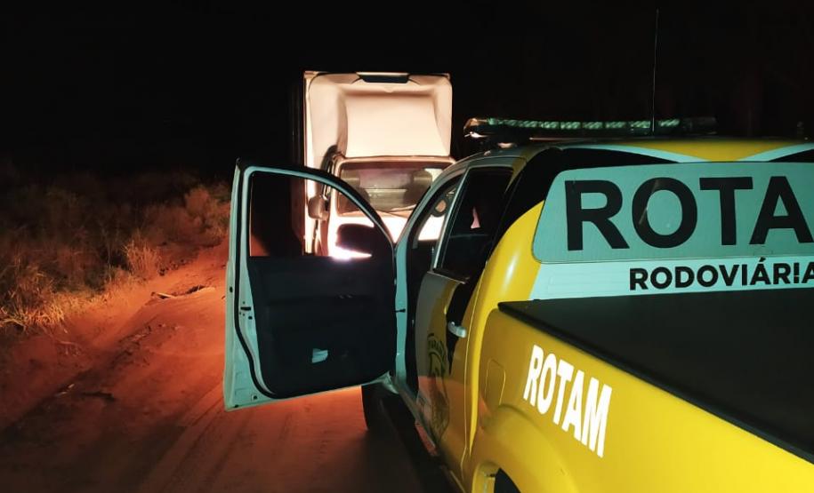 Caminhão carregado com caixas de cigarros é apreendido pelo BPRv em São Jorge do Patrocínio (PR)