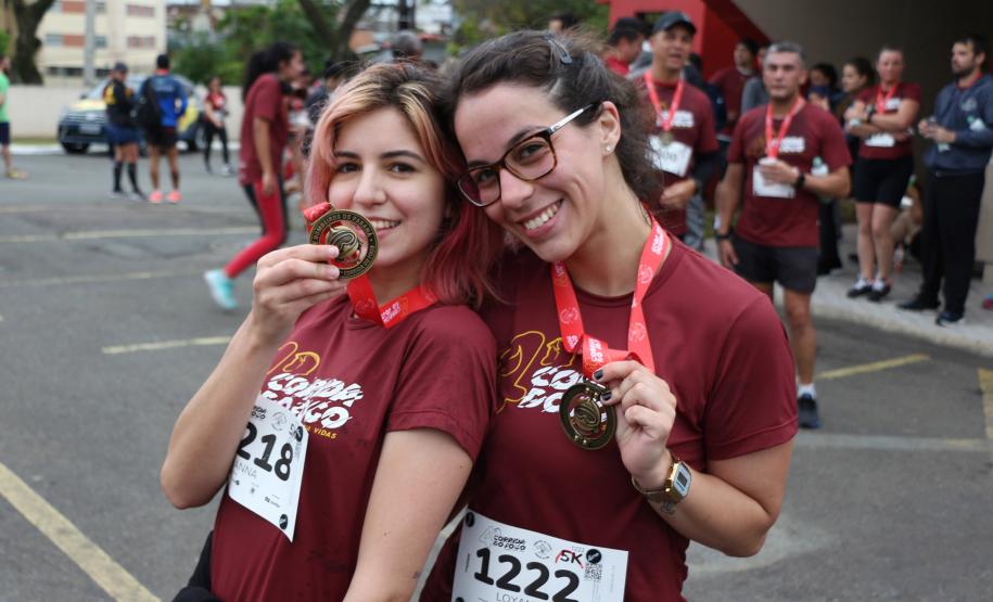 Mais de 1,3 mil atletas participam da 4ª Corrida do Fogo em Curitiba