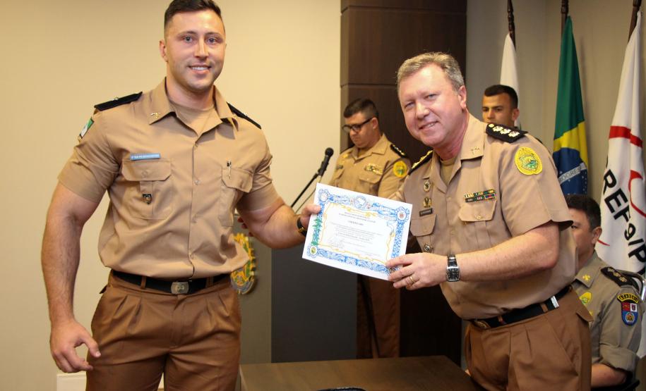 PM forma 24 oficiais no Curso de Defesa Pessoal 2019 em Curitiba