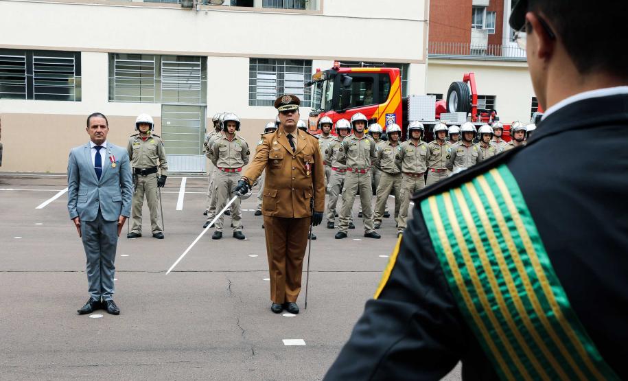 Corpo de Bombeiros do Paraná comemora 107 anos com entrega de medalhas e homenagens em Curitiba, na Capital do estado