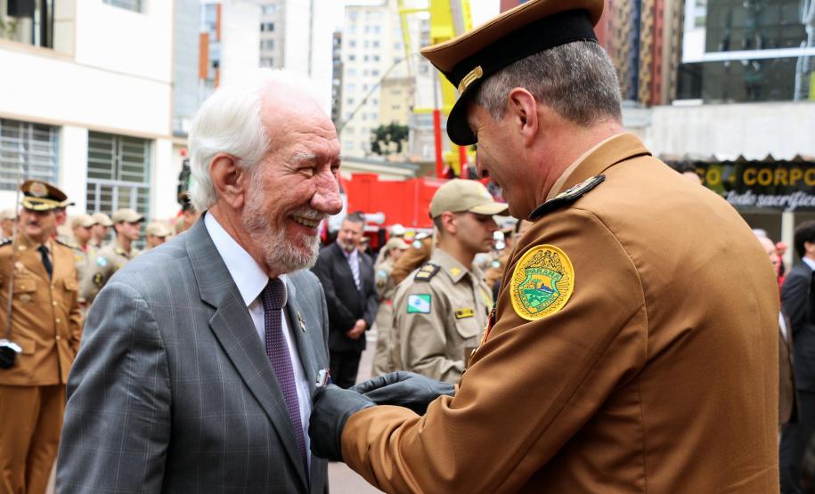 Corpo de Bombeiros do Paraná comemora 107 anos com entrega de medalhas e homenagens em Curitiba, na Capital do estado