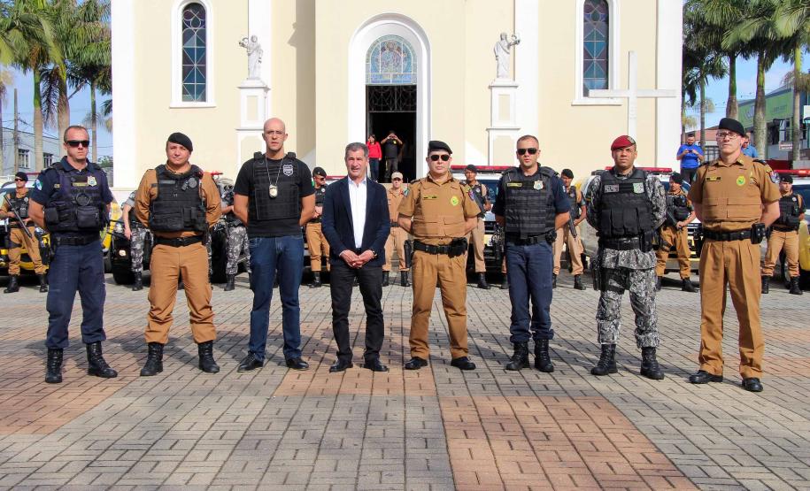 Força-tarefa do projeto Em Frente Brasil mobiliza 150 policiais para operação em São José dos Pinhais (PR)