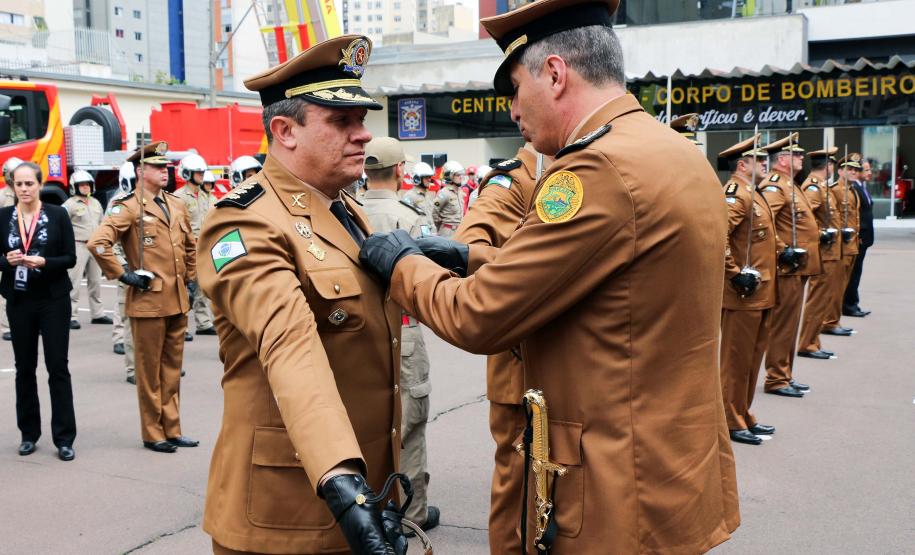 Corpo de Bombeiros do Paraná comemora 107 anos com entrega de medalhas e homenagens em Curitiba, na Capital do estado