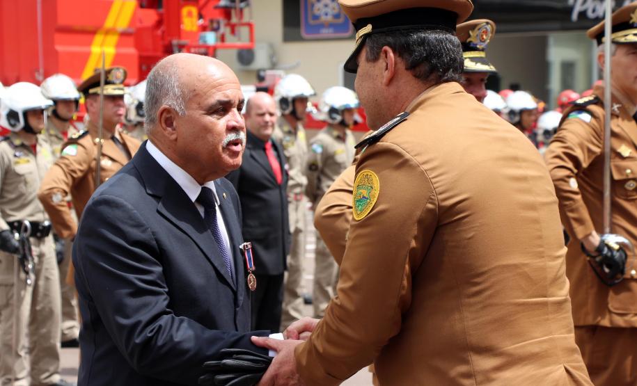 Corpo de Bombeiros do Paraná comemora 107 anos com entrega de medalhas e homenagens em Curitiba, na Capital do estado