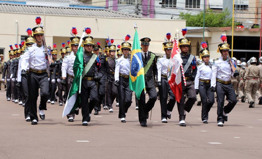 Corpo de Bombeiros do Paraná comemora 107 anos com entrega de medalhas e homenagens em Curitiba, na Capital do estado