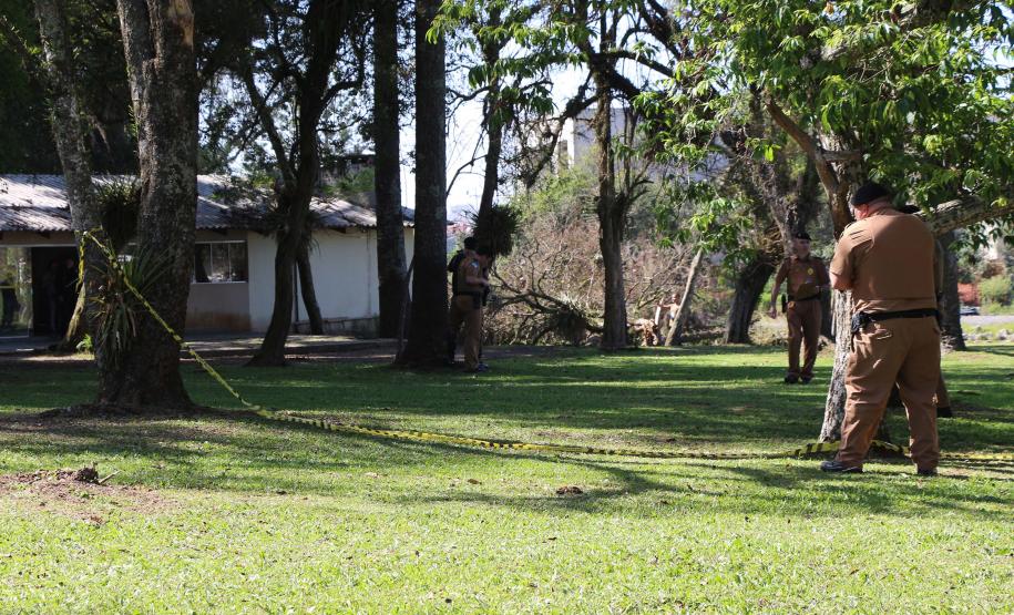 Curso de Primeira Intervenção em Crises da PM faz atividade simulada na APMG, em São José dos Pinhais (RMC)