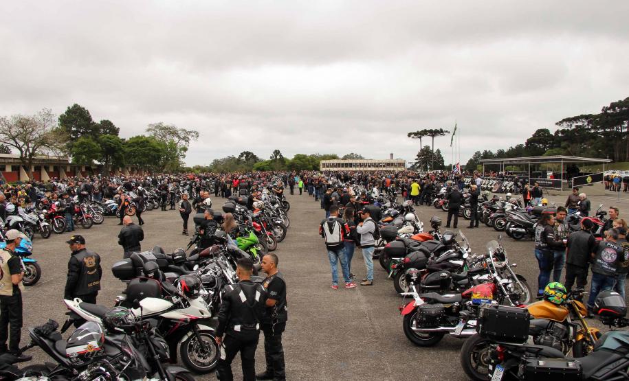 Em alusão ao 9º aniversário, BOPE promove o 3º Passeio Motociclístico e reúne mais de 500 participantes em São José dos Pinhais (RMC)