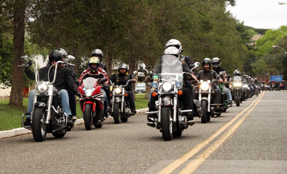 Em alusão ao 9º aniversário, BOPE promove o 3º Passeio Motociclístico e reúne mais de 500 participantes em São José dos Pinhais (RMC)