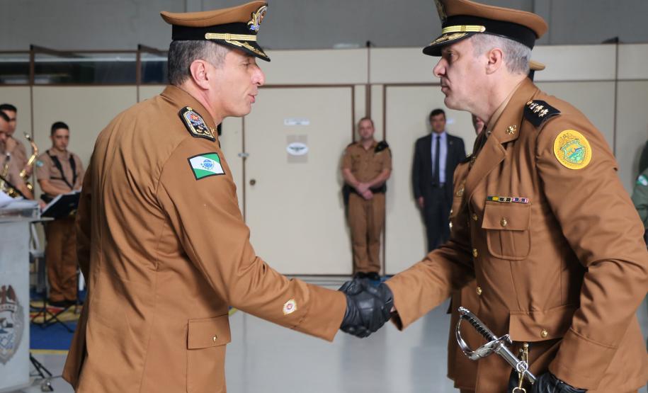 BPMOA recebe novo comandante em solenidade conduzida no aeroporto Bacacheri, em Curitiba
