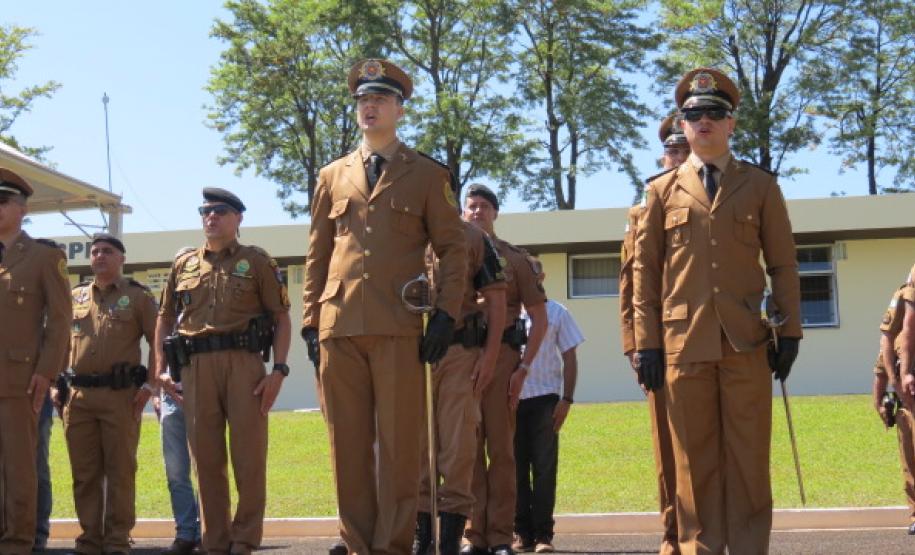 Evento alusivo ao 42º aniversário do 10º BPM reúne ex-comandantes da unidade em sua sede, em Apucarana (PR)