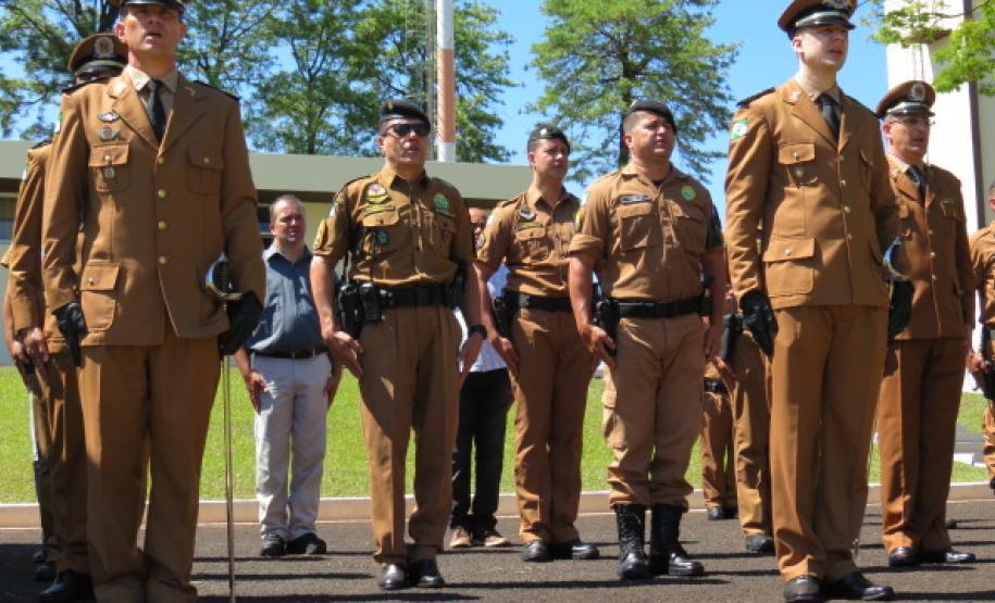 Evento alusivo ao 42º aniversário do 10º BPM reúne ex-comandantes da unidade em sua sede, em Apucarana (PR)