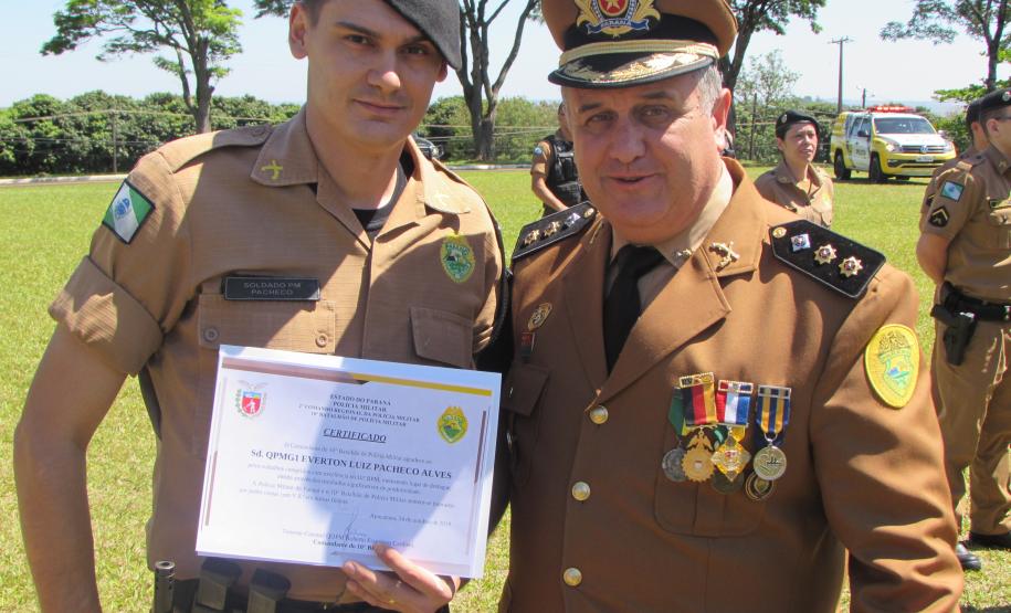 Evento alusivo ao 42º aniversário do 10º BPM reúne ex-comandantes da unidade em sua sede, em Apucarana (PR)