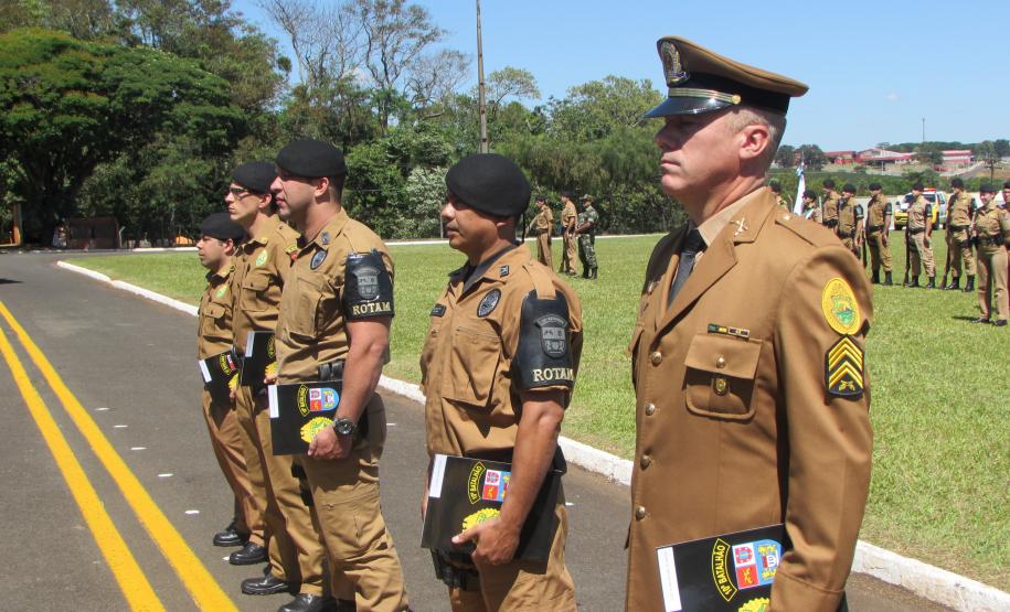 Evento alusivo ao 42º aniversário do 10º BPM reúne ex-comandantes da unidade em sua sede, em Apucarana (PR)