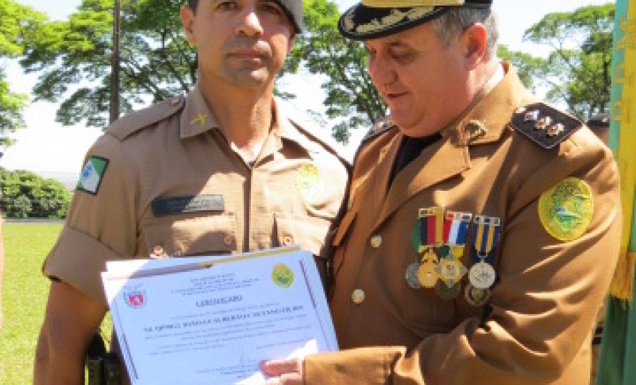 Evento alusivo ao 42º aniversário do 10º BPM reúne ex-comandantes da unidade em sua sede, em Apucarana (PR)
