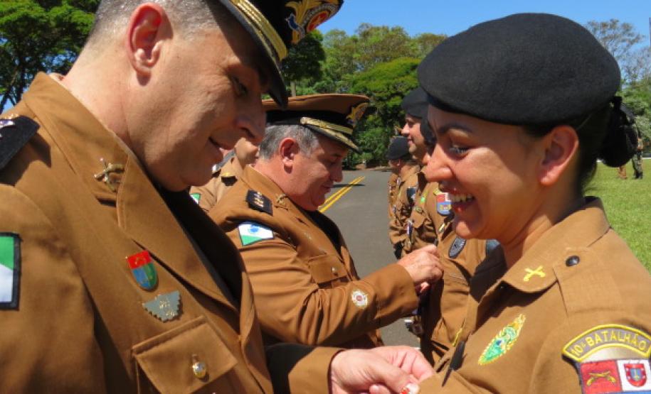 Evento alusivo ao 42º aniversário do 10º BPM reúne ex-comandantes da unidade em sua sede, em Apucarana (PR)