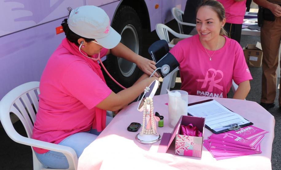 Batalhão da PM promove manhã com informações e exames para policiais femininas de Curitiba