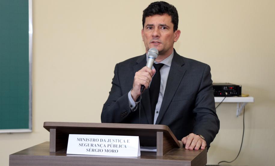 Agenda do ministro Sérgio Moro é acompanhada pelo Comando-Geral da PM, em São José dos Pinhais