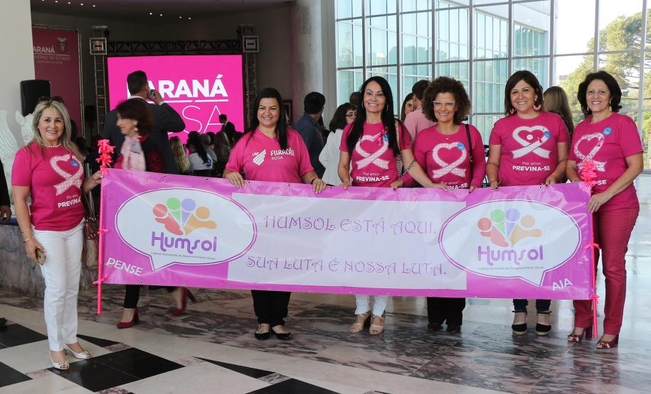 Polícia Militar e Corpo de Bombeiros participam de cerimônia de abertura do Paraná Rosa em Curitiba