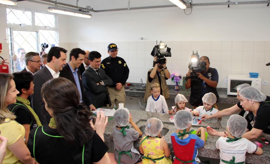 Agenda do ministro Sérgio Moro é acompanhada pelo Comando-Geral da PM, em São José dos Pinhais