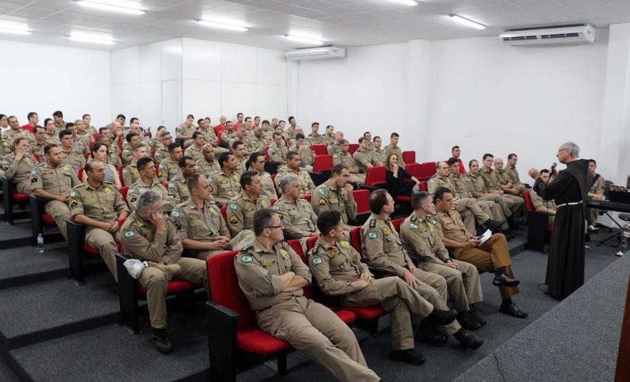 Corpo de Bombeiros inicia as comemorações aos 107 anos da Corporação com culto ecumênico de Ação de Graças em Curitiba