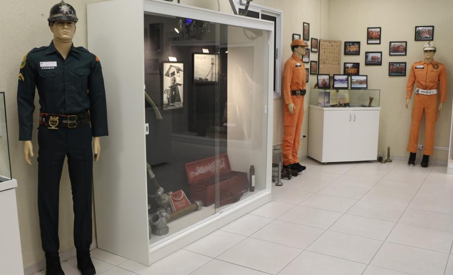 Corpo de Bombeiros inaugura o Centro Histórico e promove encontro da Velha Guarda em comemoração aos 107 anos da Corporação