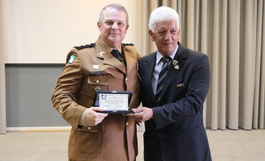 Diretoria de Desenvolvimento Tecnológico e Qualidade recebe novo chefe durante solenidade em Curitiba