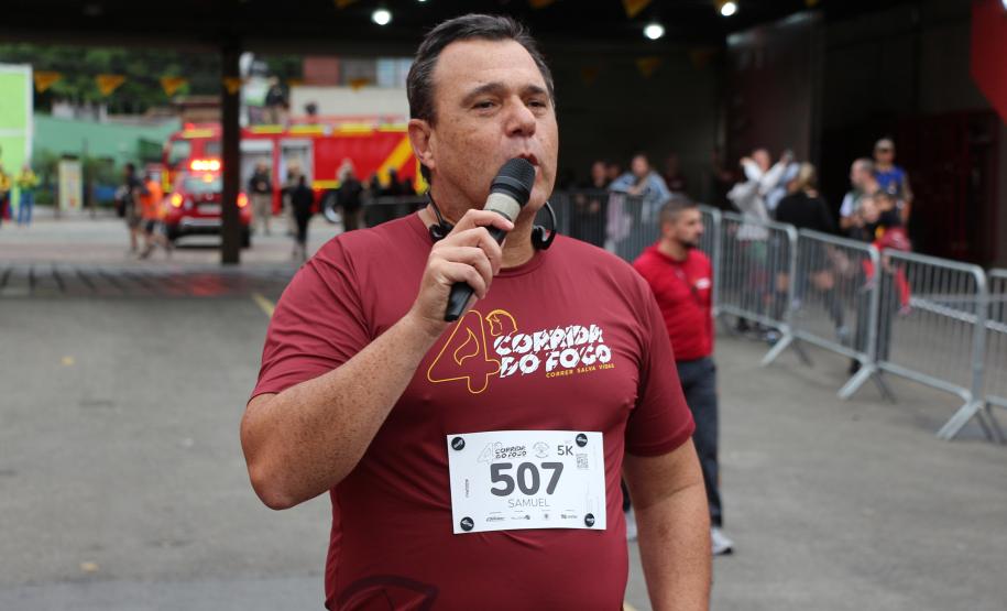 Mais de 1,3 mil atletas participam da 4ª Corrida do Fogo em Curitiba