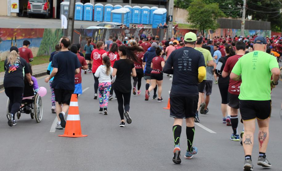 Mais de 1,3 mil atletas participam da 4ª Corrida do Fogo em Curitiba