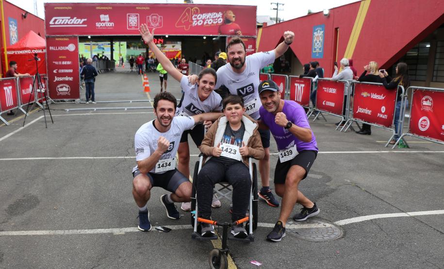 Mais de 1,3 mil atletas participam da 4ª Corrida do Fogo em Curitiba
