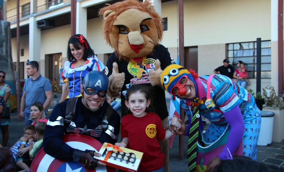 Dia das Crianças da PM no Quartel do Comando-Geral leva alegria, brincadeiras e brindes para 700 crianças