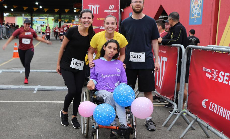 Mais de 1,3 mil atletas participam da 4ª Corrida do Fogo em Curitiba
