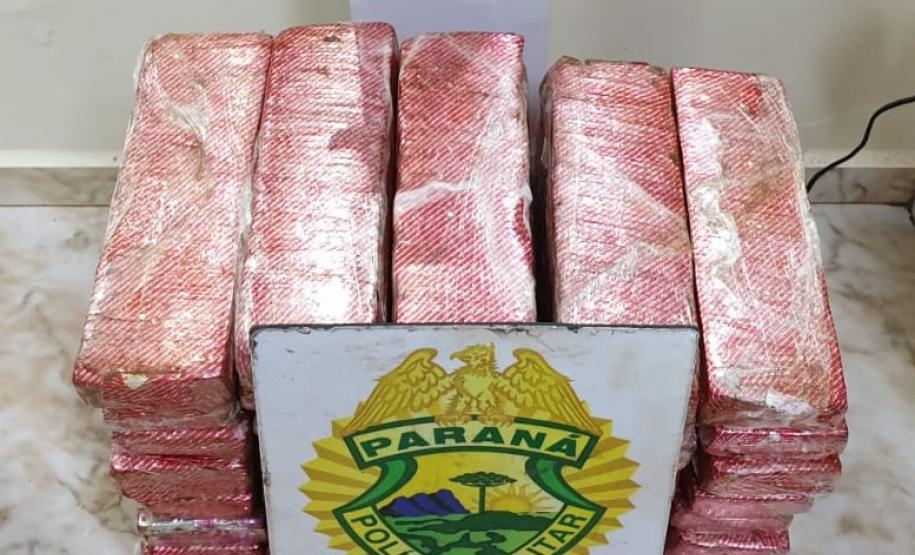 Homem coloca 45 quilos de maconha no forro das portas do veículo, porém é descoberto pelo BPFron