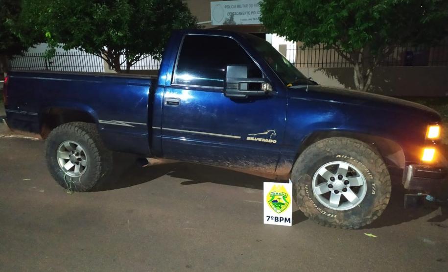 JOAO- COM FOTO- Arma de fogo e veículo furtado são apreendidos pela PM em Tapejara e Tuneiras do Oeste (PR)