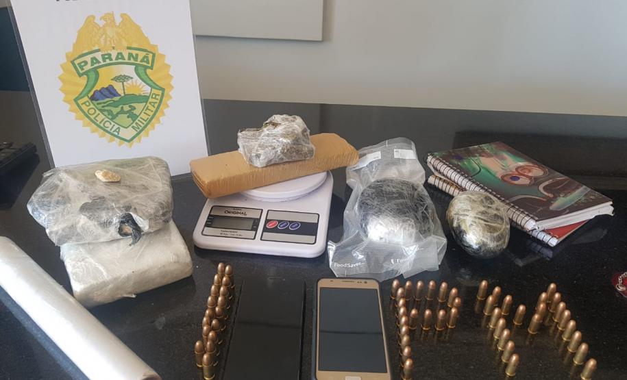 Em situações distintas, mais de 156 quilos de drogas são apreendidos pela PM