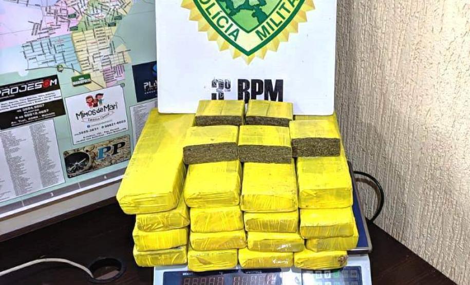 Cinco pessoas são encaminhadas e mais de nove quilos de maconha e crack são apreendidos pela PM no Sudoeste do estado